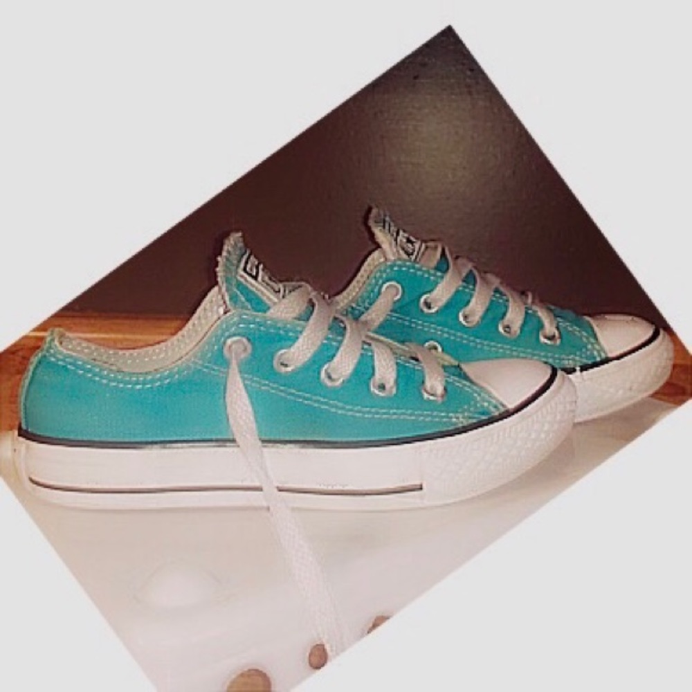 Girls Converse